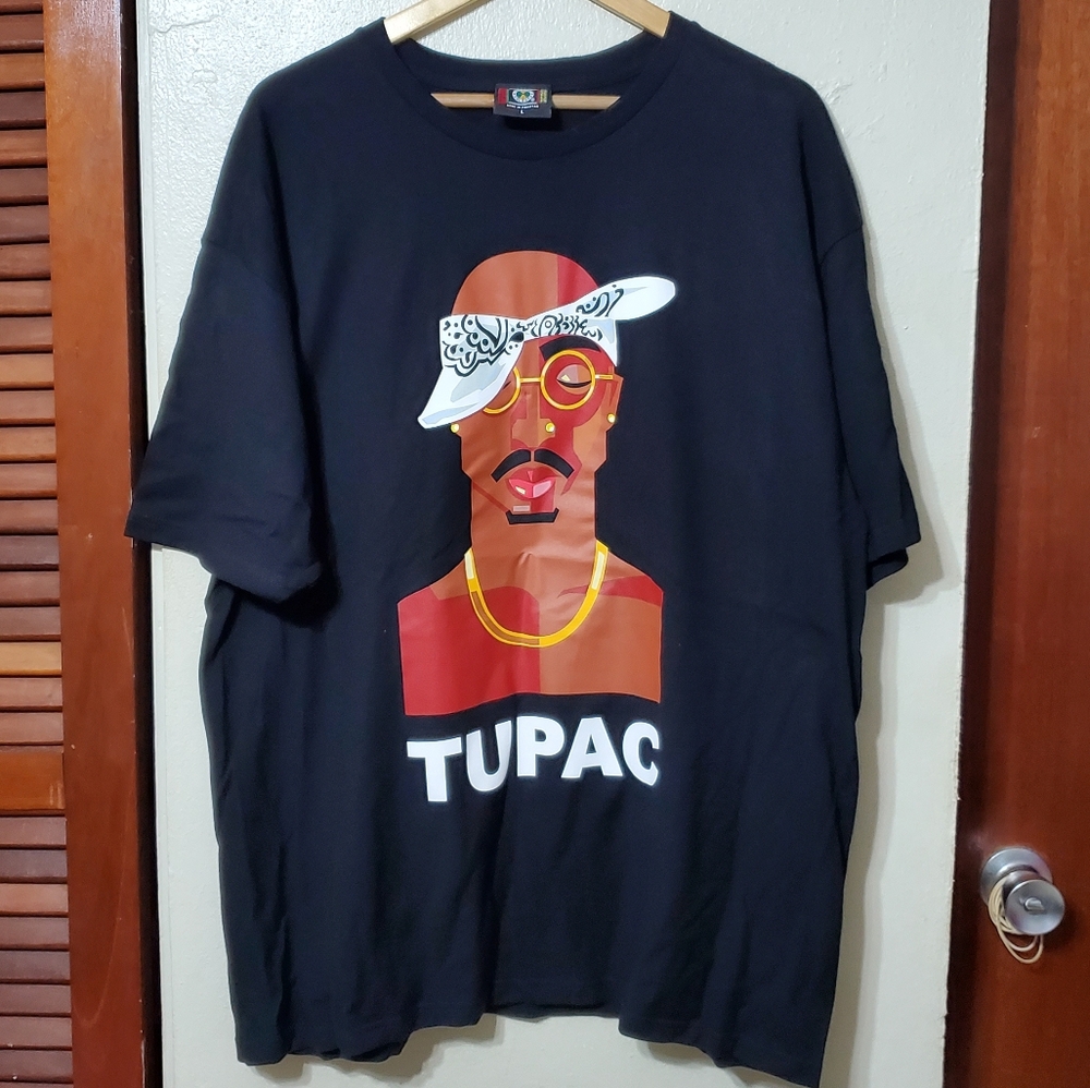 Tupac Shakur tee shirt